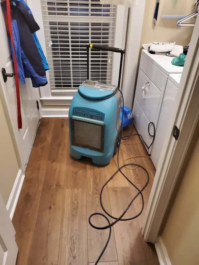Commercial dehumidifier deployed for Crawl Space Restoration in Naranja